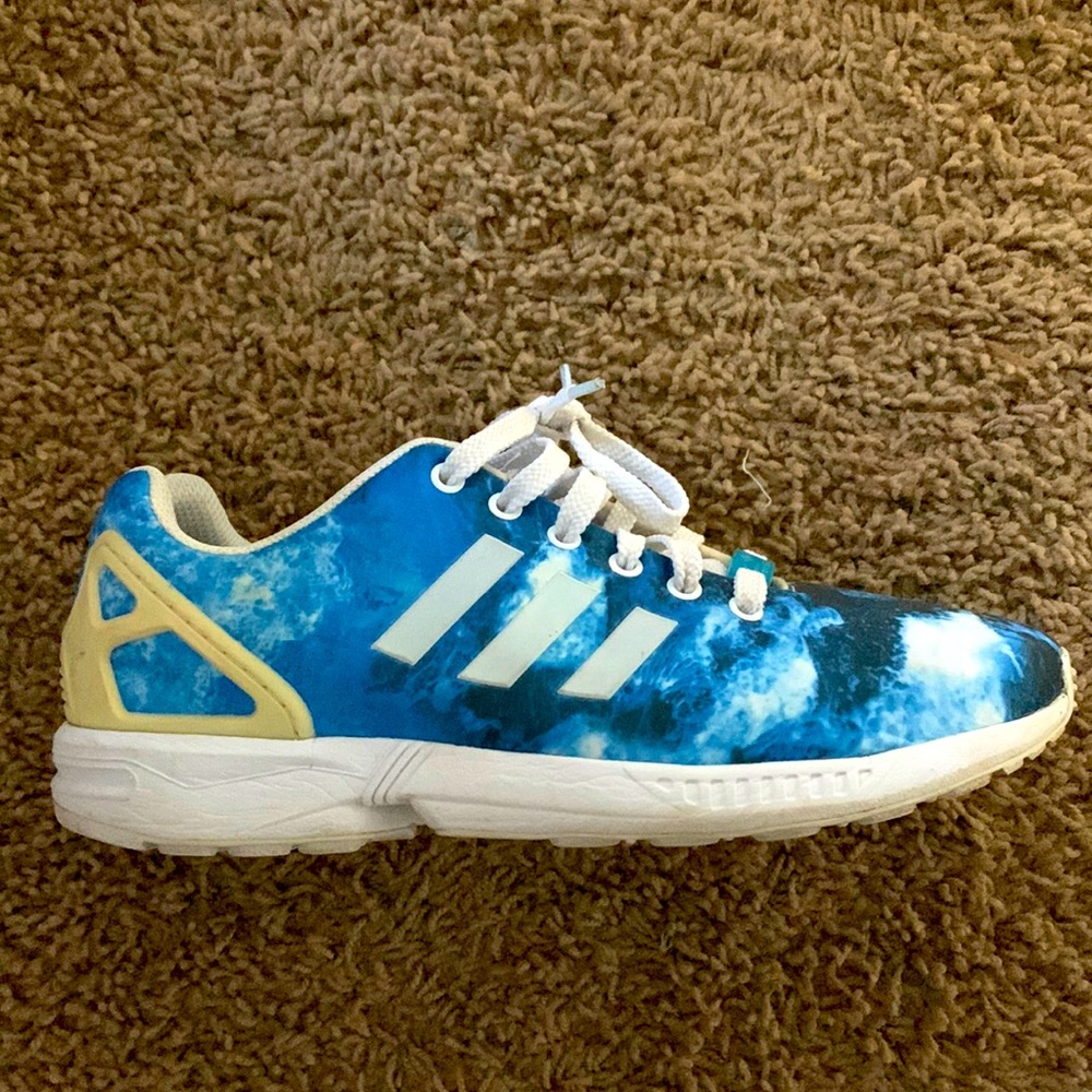 Adidas Blue/White Water Design